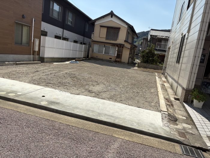 西予市野村町野村12号443、12号442-4、12号444-1２